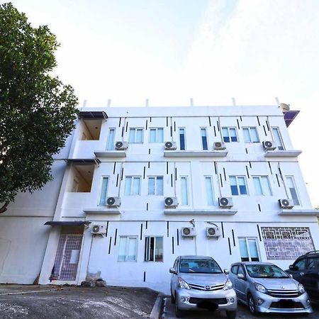 Rumah Kayu Manis Bintaro Jakarta Luaran gambar